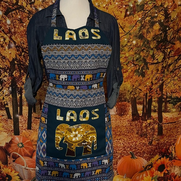 Aprons - Picture 12 of 16